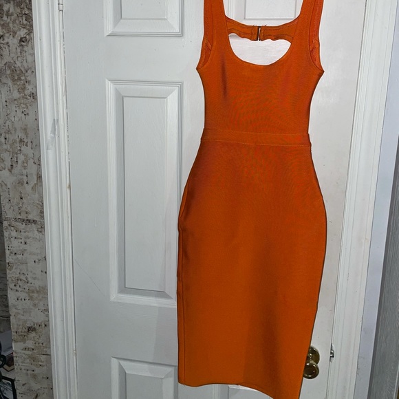 Used one time - Picture 2 of 3